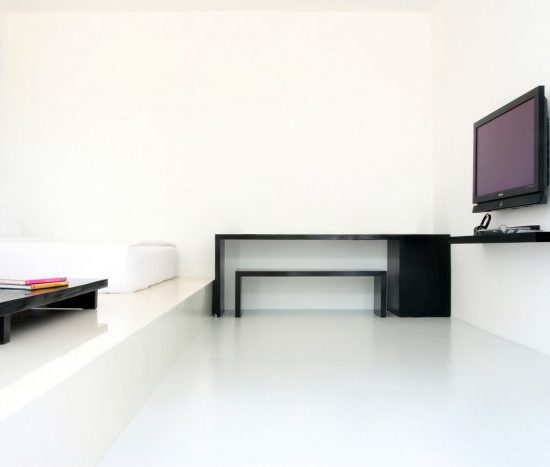 08a-700×467