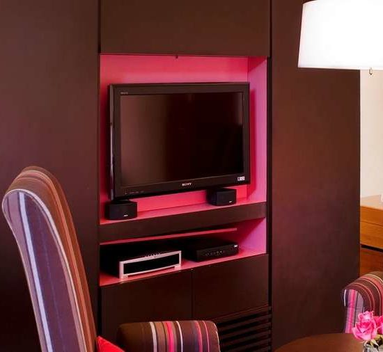 deluxe-king-room.jpg.1013x506_default