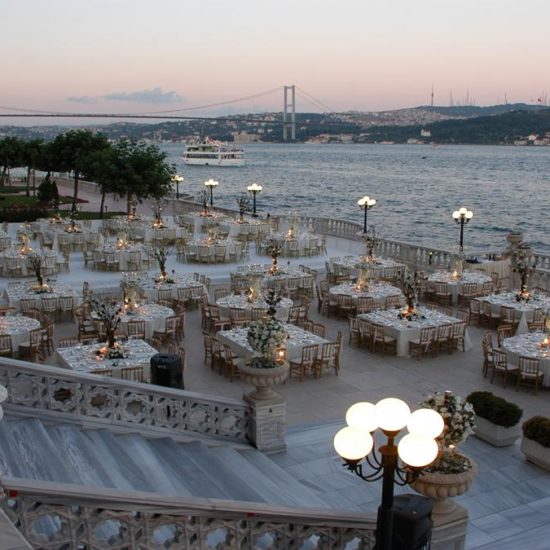 slider_palace-terrace-wedding-setup