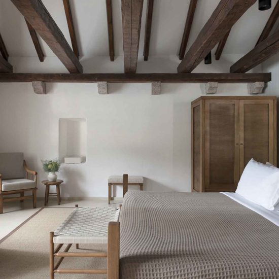 adriatic_suite_bedroom_high_res_2453