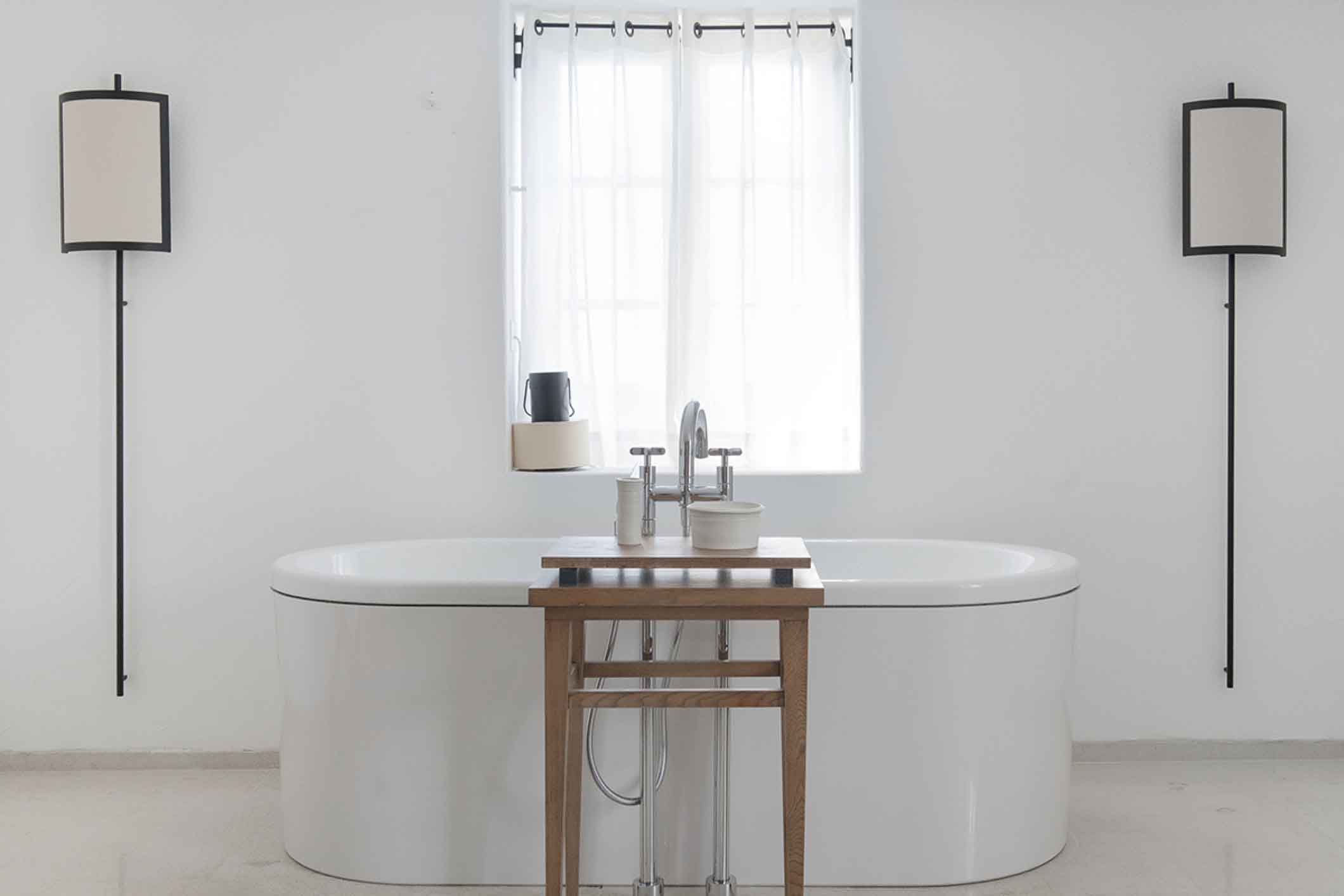 deluxe_cottage_bathroom_high_res_2423